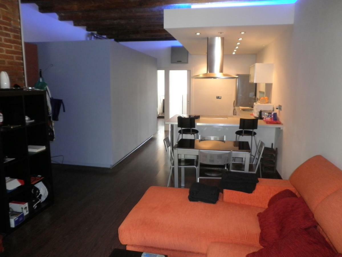 Bacrou Apartment, Design Loft Near The Sea Barcelona Bagian luar foto